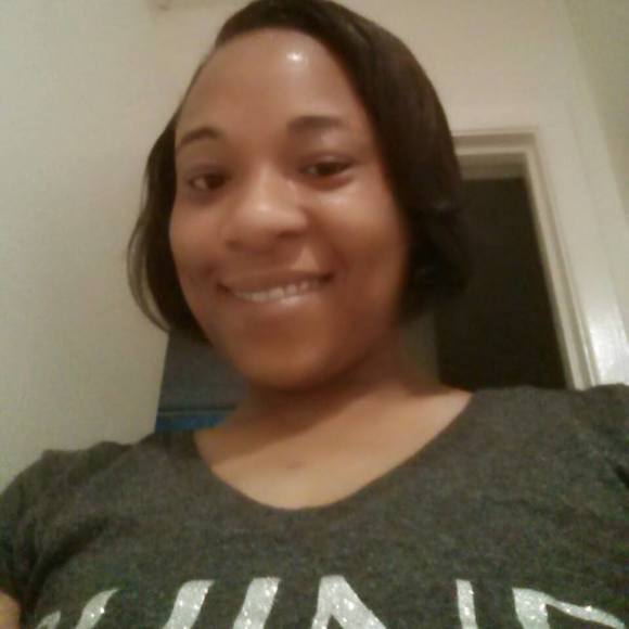 Meet your Posher, Loretta - Picture 1 of 1